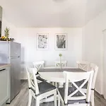 House - Private Seaview House & Garden Apartment