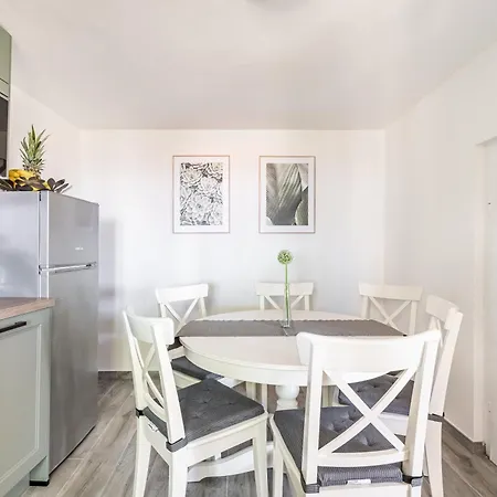 House - Private House With Seaview Appartement