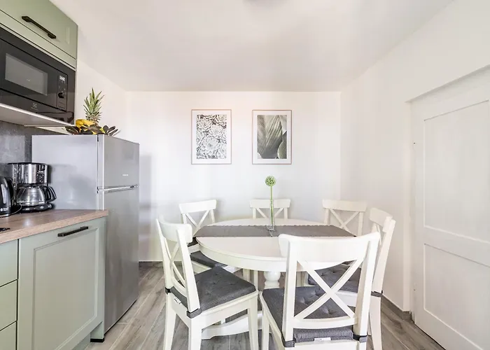House Verde - Private Seaview House & Garden Appartement